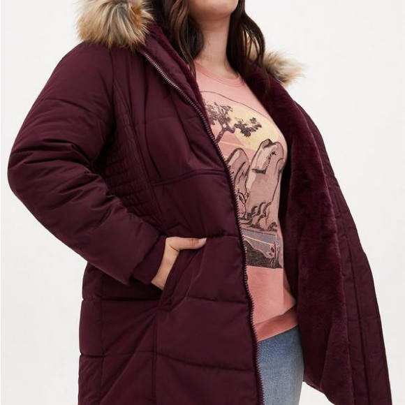 Torrid Nylon Fur Trim Fit And Flare Puffer Size 1X - Picture 4 of 9